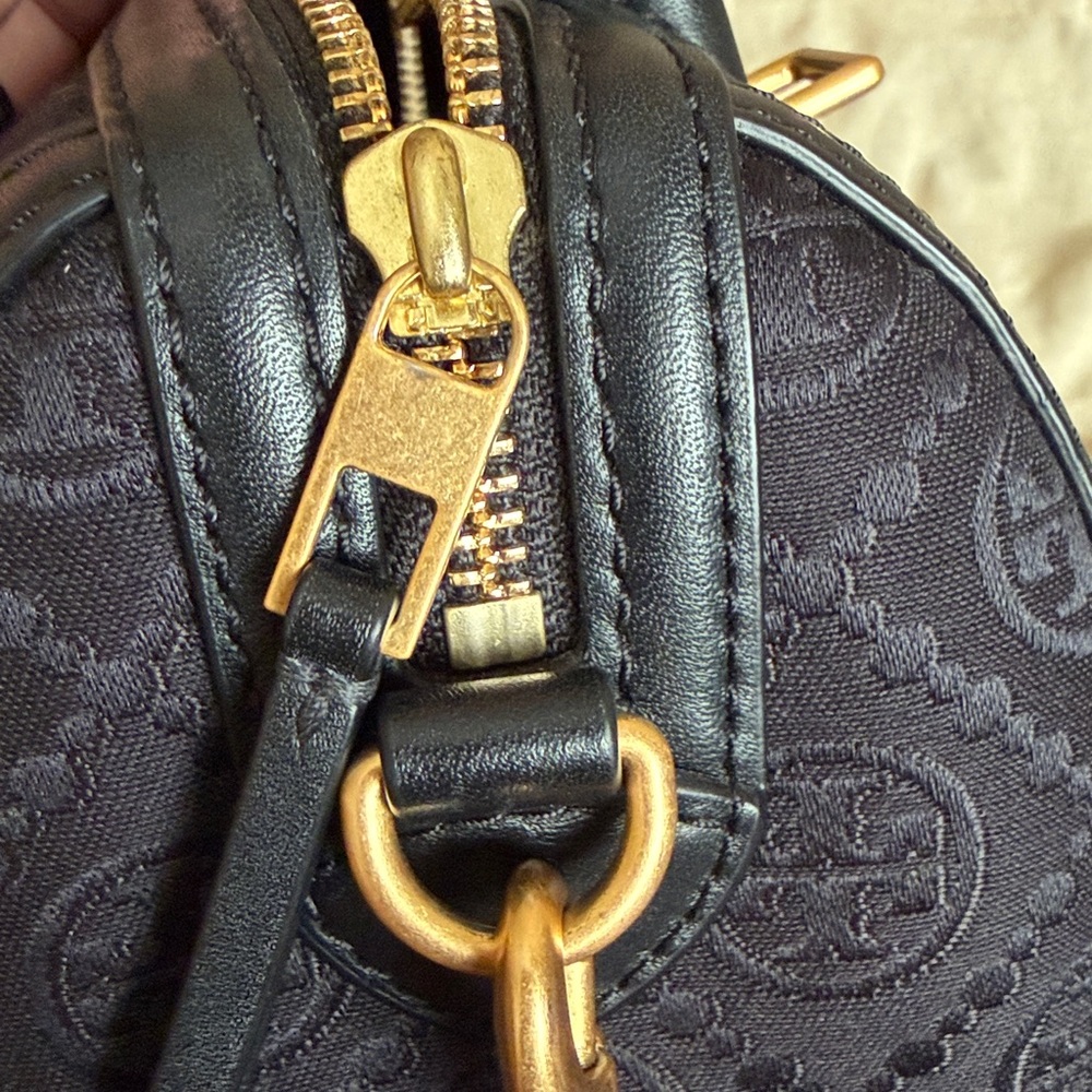 Tory Burch Petite Barrel Bag in jacquard black - Picture 4 of 7